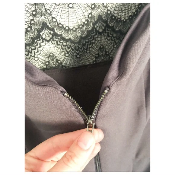 Torrid Lace Back Zip Front Peplum Top 1 - Picture 4 of 6